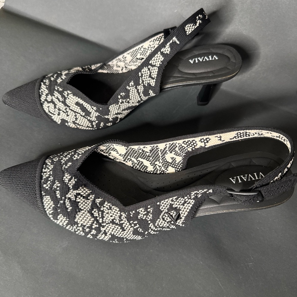 Vivaia Black Lace Pointed-Toe Singback Heels (Addison) Size 41.5. US 10.5/11 - Picture 4 of 8